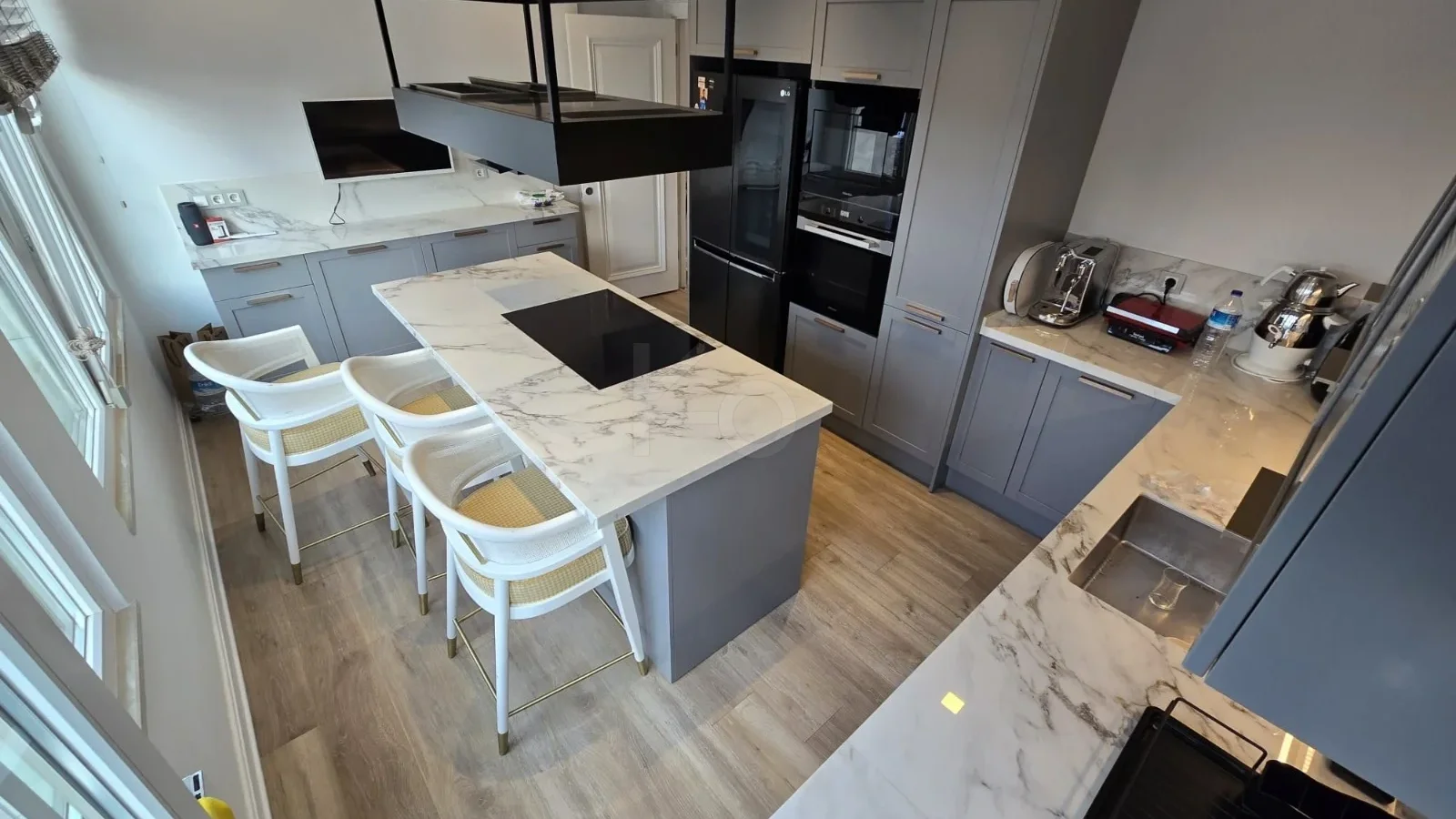 Lacivertcadde Gayrimenkul Erenköyde Divanın Sokağında Satılık 5+1 250 M² Net Dubleks 