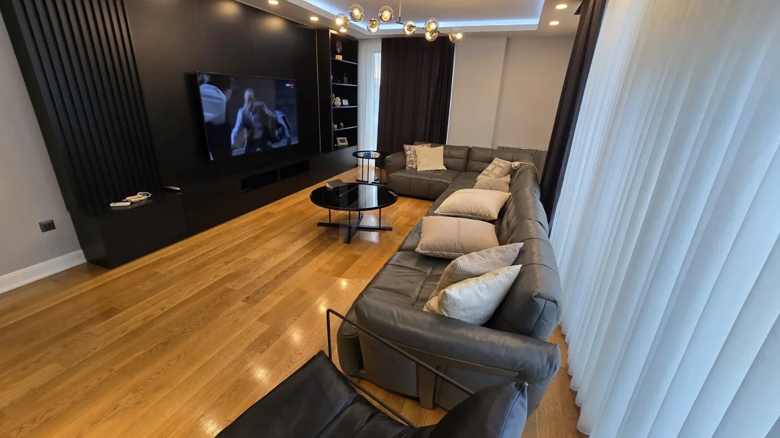 Lacivertcadde Gayrimenkul Erenköyde Divanın Sokağında Satılık 5+1 250 M² Net Dubleks 