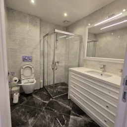 Lacivertcadde Gayrimenkul Erenköyde Divanın Sokağında Satılık 5+1 250 M² Net Dubleks 