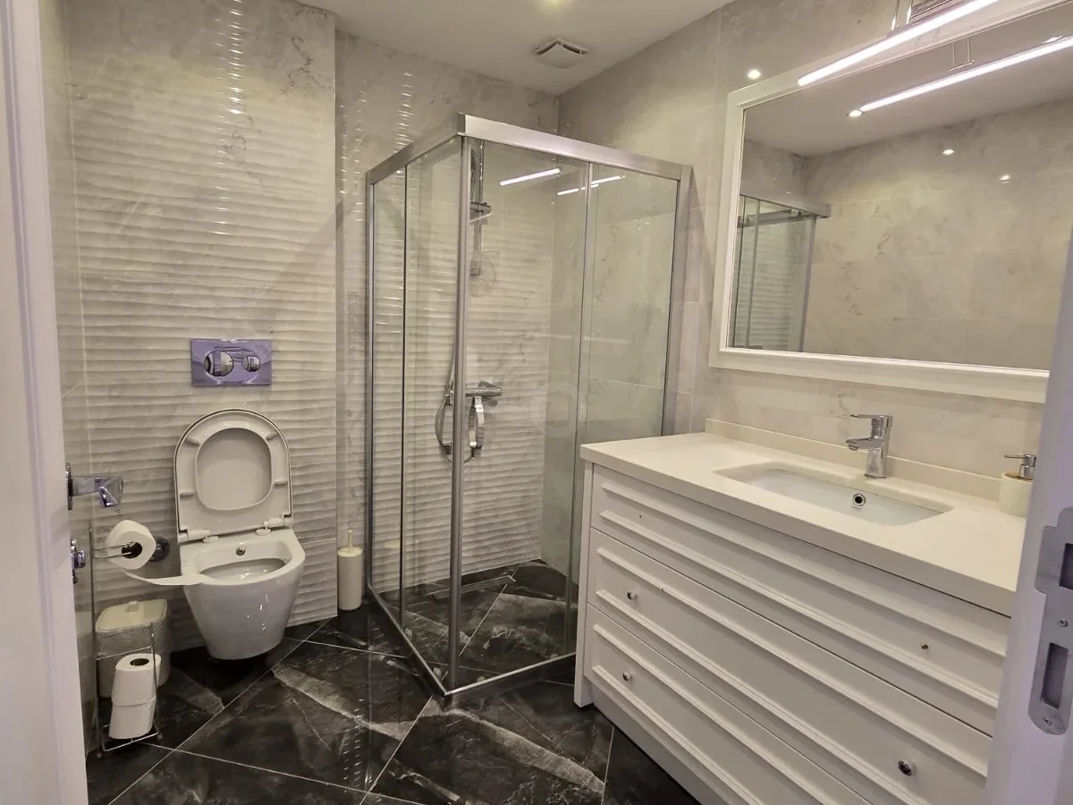 Lacivertcadde Gayrimenkul Erenköyde Divanın Sokağında Satılık 5+1 250 M² Net Dubleks 