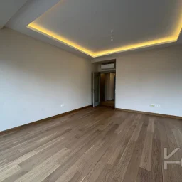 Laci̇vertcadde Suadi̇ye Beymen'i̇n Arkasi Sifir Balkon Ebeveyn 3+1