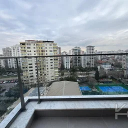 Laci̇vertcadde Suadi̇ye Beymen'i̇n Arkasi Sifir Balkon Ebeveyn 3+1