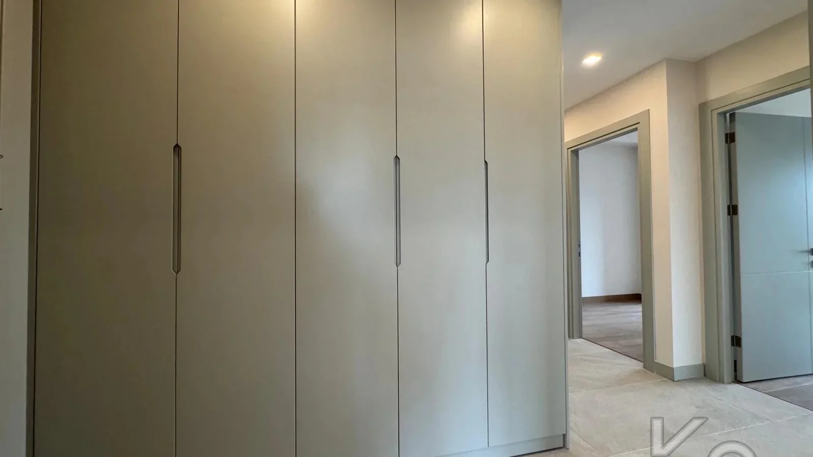 Laci̇vertcadde Suadi̇ye Beymen'i̇n Arkasi Sifir Balkon Ebeveyn 3+1