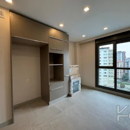 Laci̇vertcadde Suadi̇ye Beymen'i̇n Arkasi Sifir Balkon Ebeveyn 3+1