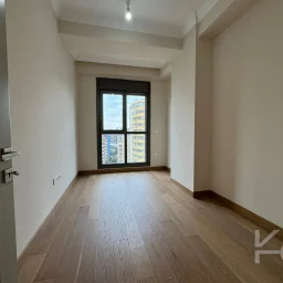 Laci̇vertcadde Suadi̇ye Beymen'i̇n Arkasi Sifir Balkon Ebeveyn 3+1