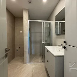 Laci̇vertcadde Suadi̇ye Beymen'i̇n Arkasi Sifir Balkon Ebeveyn 3+1