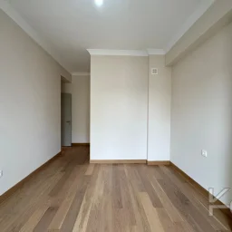Laci̇vertcadde Suadi̇ye Beymen'i̇n Arkasi Sifir Balkon Ebeveyn 3+1