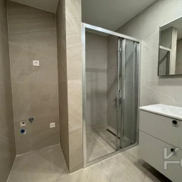Laci̇vertcadde Suadi̇ye Beymen'i̇n Arkasi Sifir Balkon Ebeveyn 3+1
