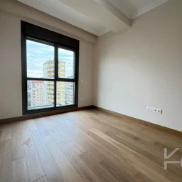 Laci̇vertcadde Suadi̇ye Beymen'i̇n Arkasi Sifir Balkon Ebeveyn 3+1