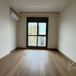 Laci̇vertcadde Suadi̇ye Beymen'i̇n Arkasi Sifir Balkon Ebeveyn 3+1