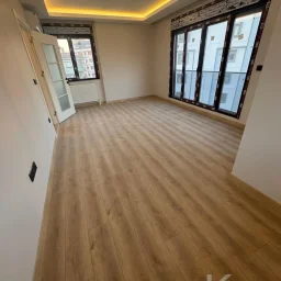 Sağlam'dan Göztepee'de Mi̇ni̇bs Caddesi̇ Üzeri̇nde 3+1 Satilik Dai̇re