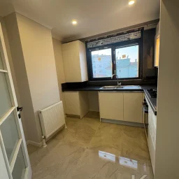 Sağlam'dan Göztepee'de Mi̇ni̇bs Caddesi̇ Üzeri̇nde 3+1 Satilik Dai̇re
