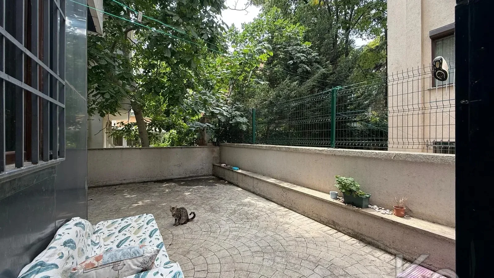 Kredi̇ye Uygun Suadi̇ye Yatirimlik 1+1 Bahçe Kullanimli Y.gi̇ri̇ş