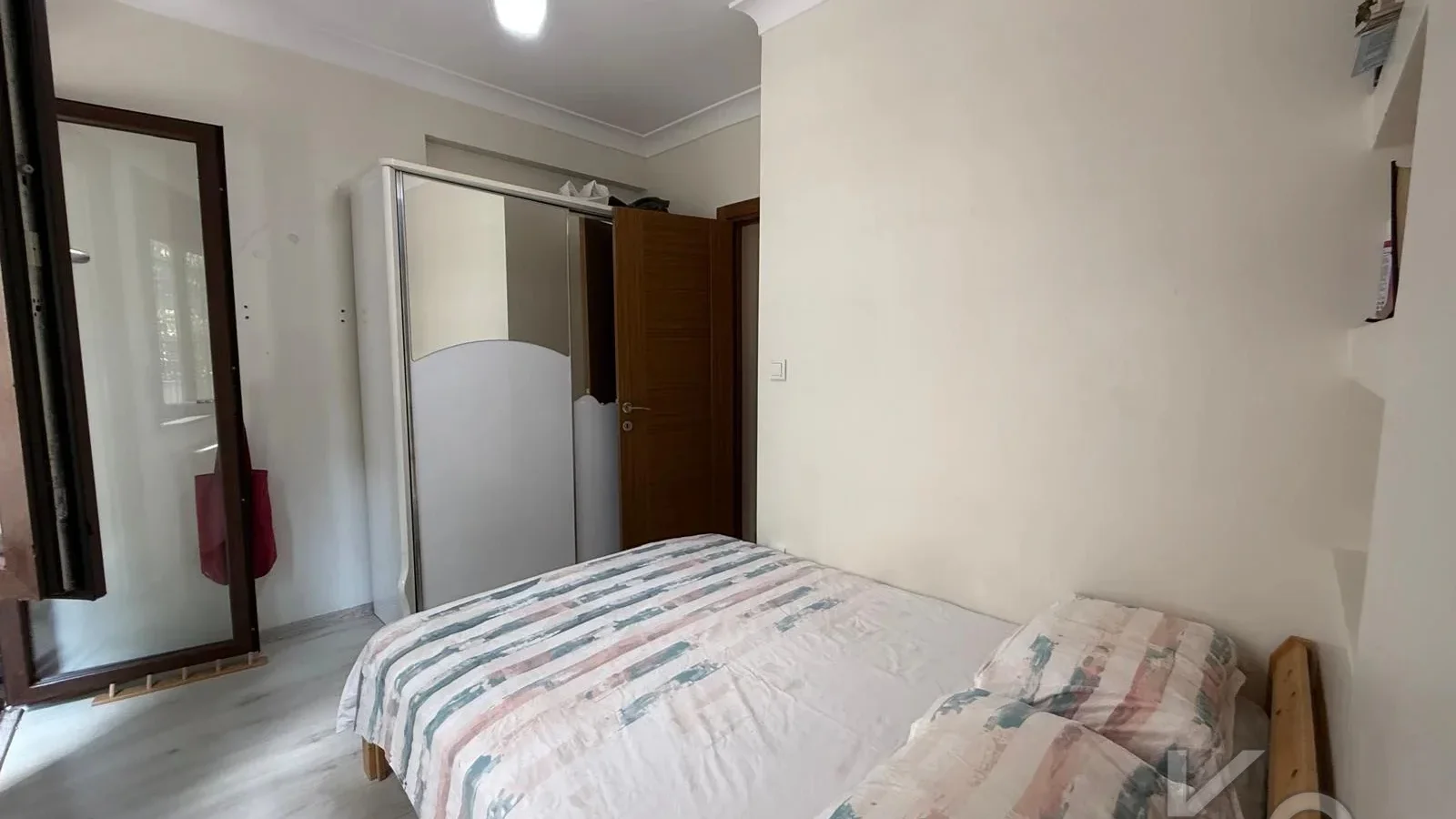 Kredi̇ye Uygun Suadi̇ye Yatirimlik 1+1 Bahçe Kullanimli Y.gi̇ri̇ş