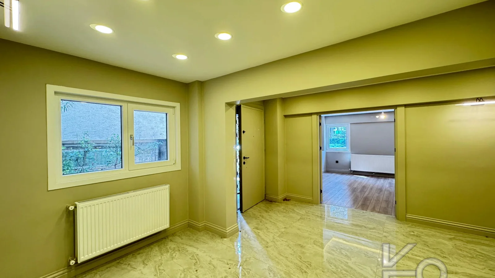 Academy Bağdat Caddesi̇ Çi̇ftehavuzlar Yatirim Değeri̇ Yüksek İş Yeri̇ne Uygun Renöveli̇ 3+1
