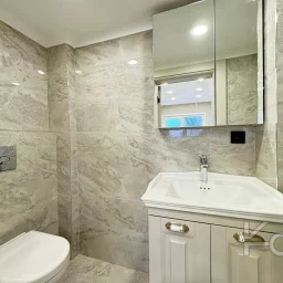 Academy Bağdat Caddesi̇ Çi̇ftehavuzlar Yatirim Değeri̇ Yüksek İş Yeri̇ne Uygun Renöveli̇ 3+1
