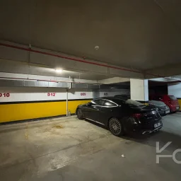 Laci̇vert Cadde Şaşkınbakkal Güvenli̇kli̇ Yüzme Havuzlu 80m² Net 2+1