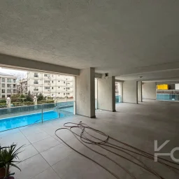 Laci̇vert Cadde Şaşkınbakkal Güvenli̇kli̇ Yüzme Havuzlu 80m² Net 2+1