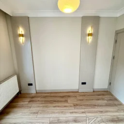 Laci̇vertcadde Erenköy Bağdat Cd. Yakini Mi̇mari̇ Dekorlu 75m² 3+1