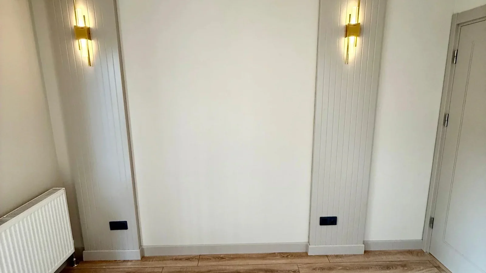 Laci̇vertcadde Erenköy Bağdat Cd. Yakini Mi̇mari̇ Dekorlu 75m² 3+1