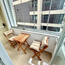 Laci̇vertcadde Erenköy Bağdat Cd. Yakini Mi̇mari̇ Dekorlu 75m² 3+1