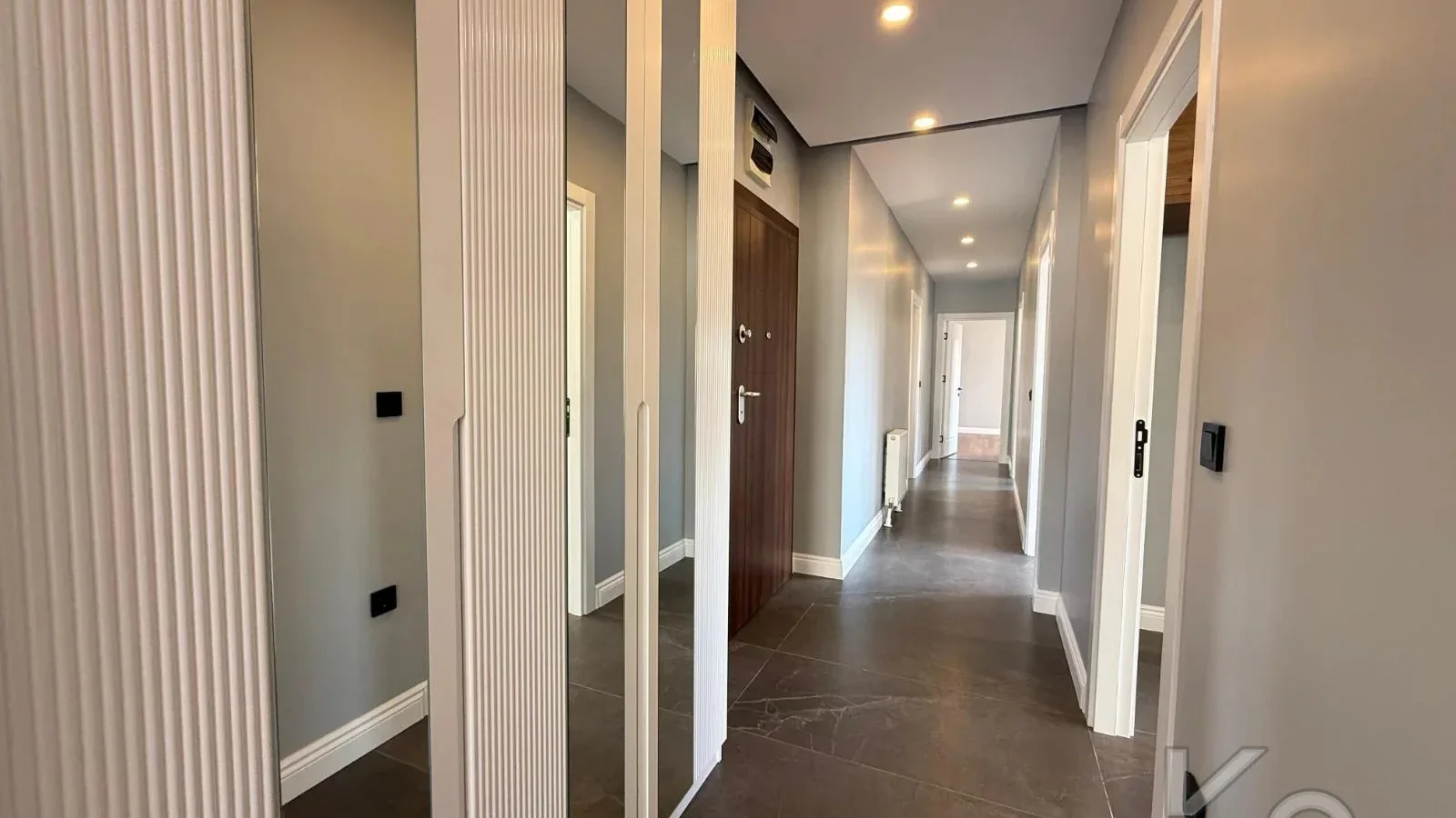 Laci̇vertcadde Caddebostan Bağdat Cad.yakin 130 M² Net Ebeveynli̇