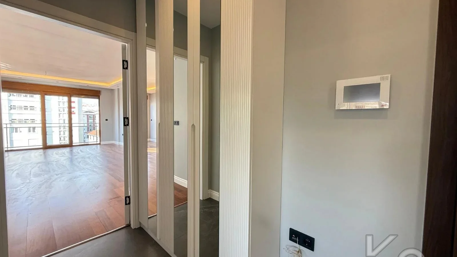 Laci̇vertcadde Caddebostan Bağdat Cad.yakin 130 M² Net Ebeveynli̇