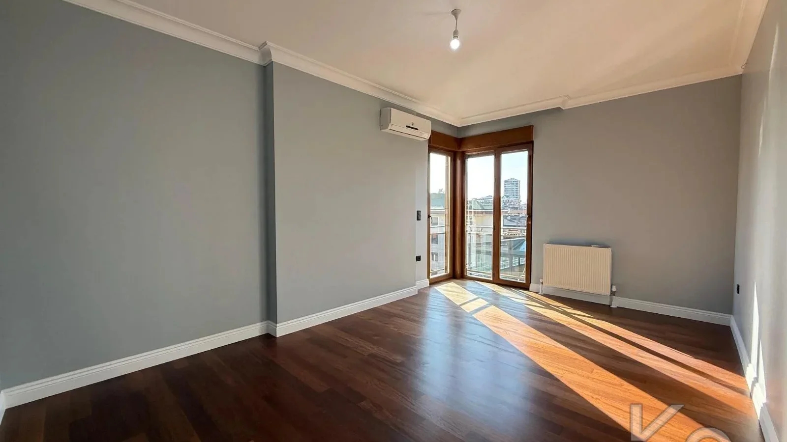 Laci̇vertcadde Caddebostan Bağdat Cad.yakin 130 M² Net Ebeveynli̇