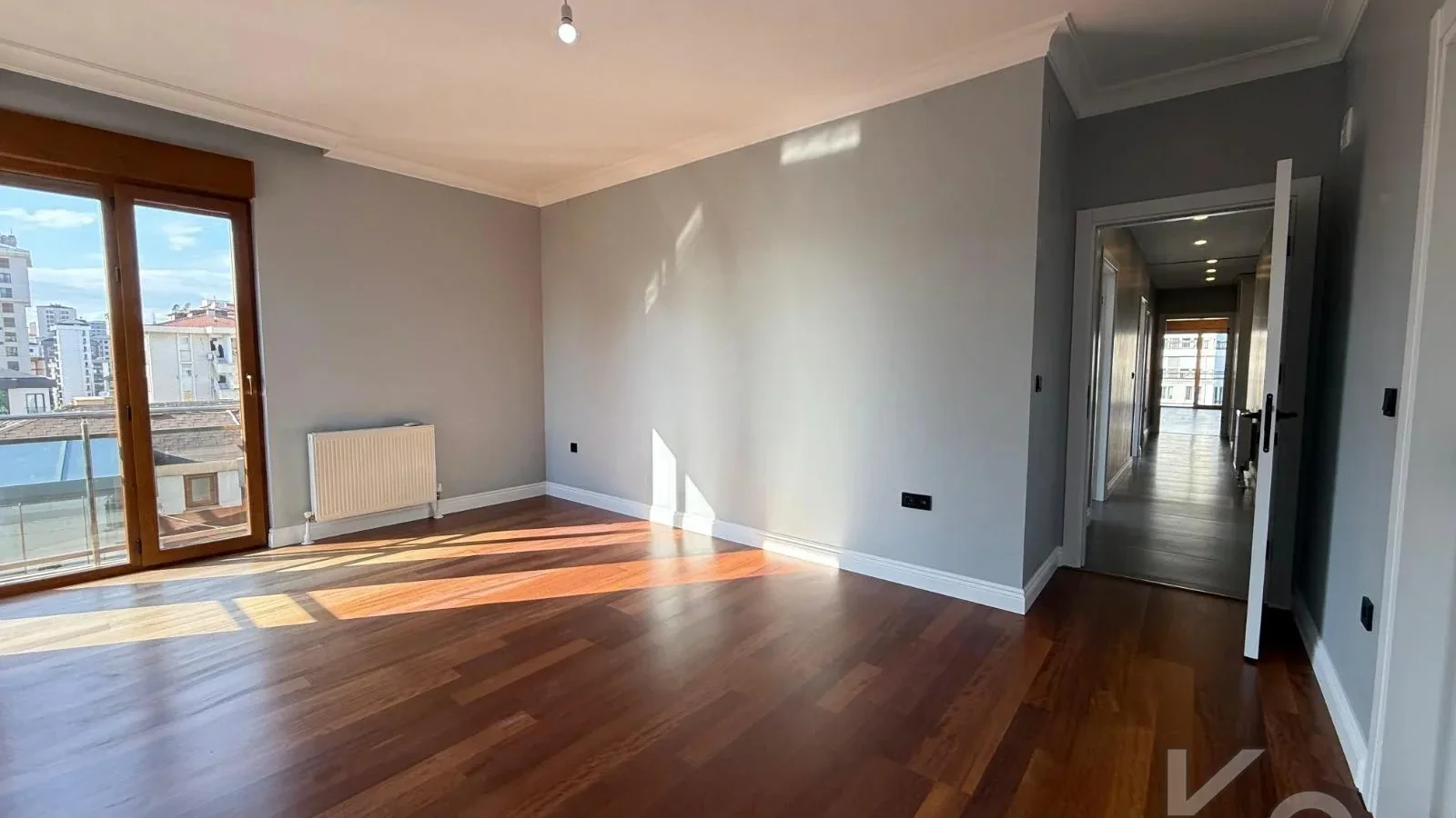 Laci̇vertcadde Caddebostan Bağdat Cad.yakin 130 M² Net Ebeveynli̇