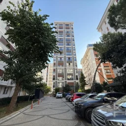 Laci̇vertcadde Caddebostan Bağdat Cad.yakin 130 M² Net Ebeveynli̇
