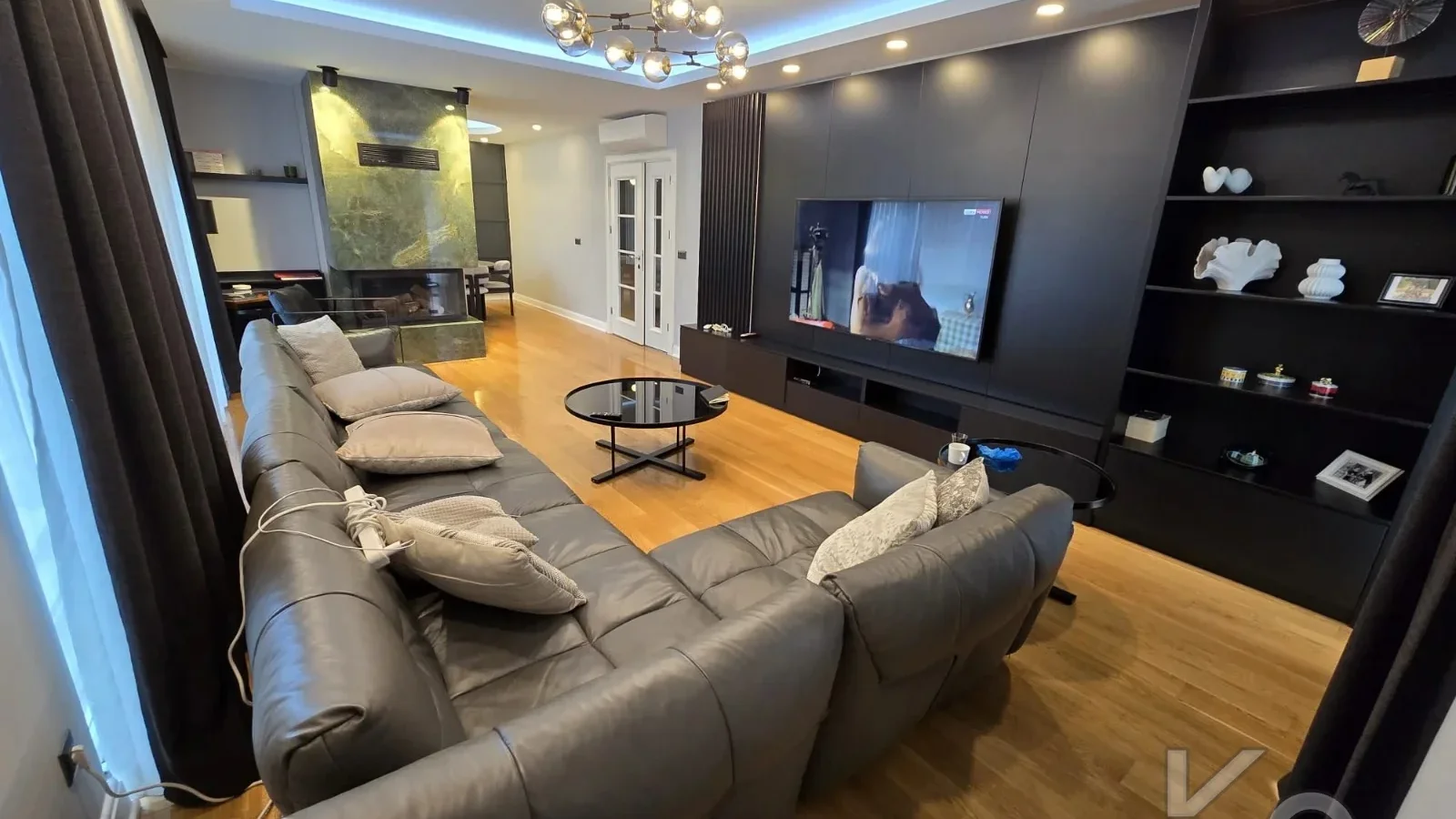 Academy Erenköy Di̇van Sokağinda 250m2 Net 5+1 Mi̇mari̇ Tasarimli Dubleks