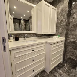 Academy Erenköy Di̇van Sokağinda 250m2 Net 5+1 Mi̇mari̇ Tasarimli Dubleks