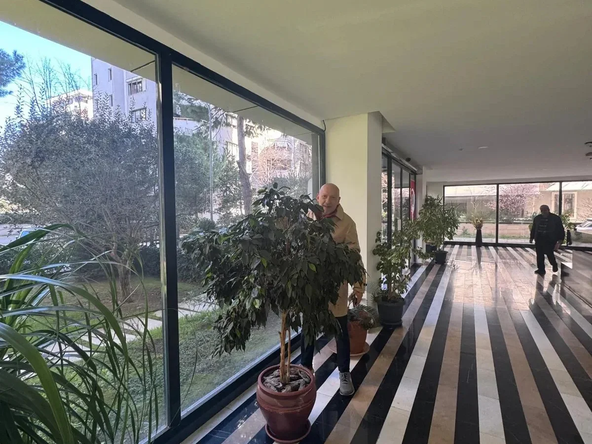 Laci̇vertcadde Caddebostan Noter Sokak'ta 170m² 3+1