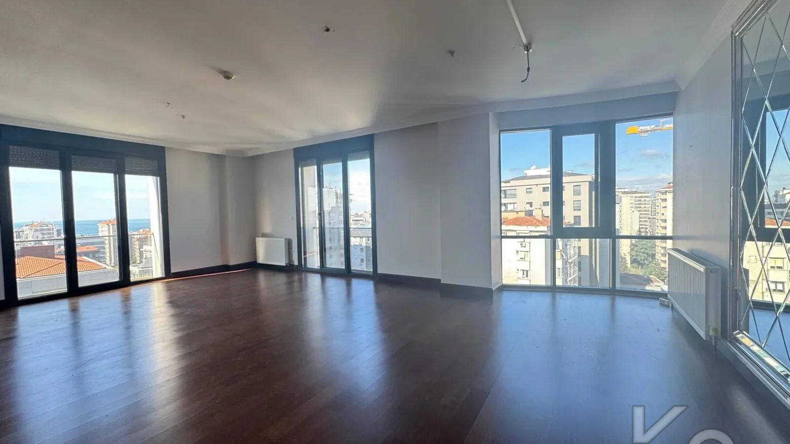 Laci̇vertcadde Caddebostan Noter Sokak'ta 170m² 3+1