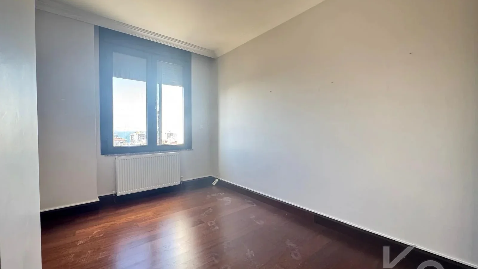 Laci̇vertcadde Caddebostan Noter Sokak'ta 170m² 3+1