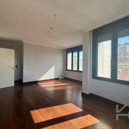 Laci̇vertcadde Caddebostan Noter Sokak'ta 170m² 3+1