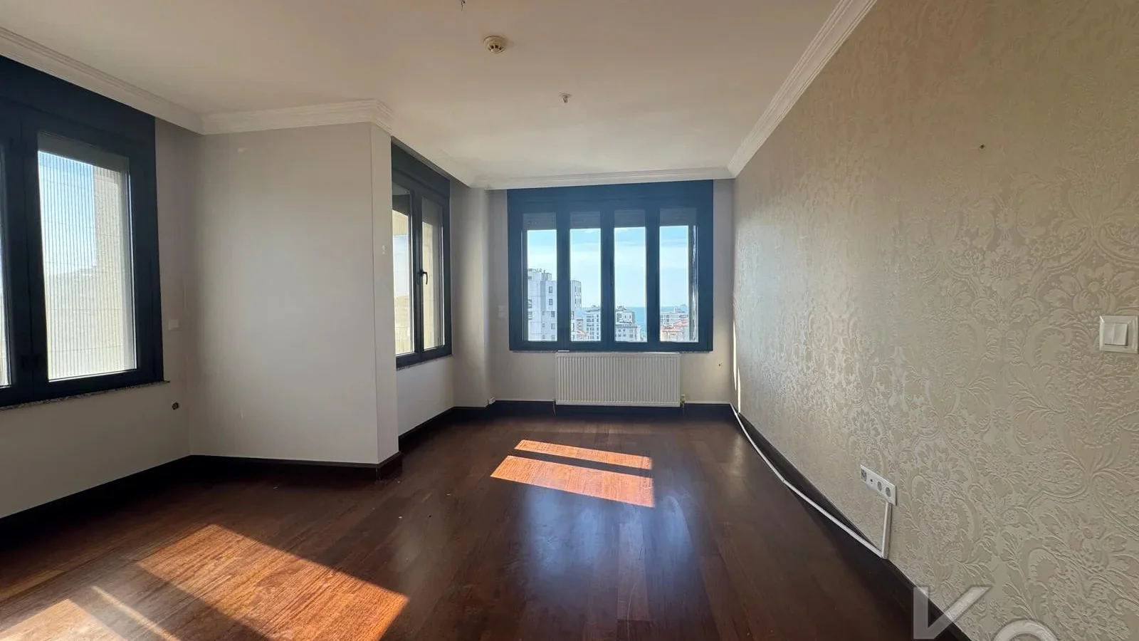 Laci̇vertcadde Caddebostan Noter Sokak'ta 170m² 3+1