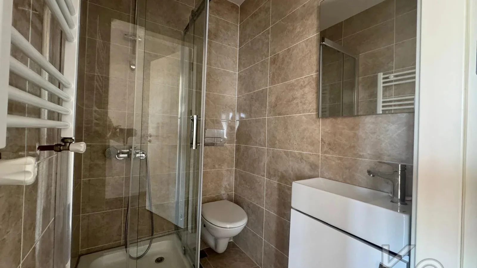 Laci̇vertcadde Caddebostan Noter Sokak'ta 170m² 3+1