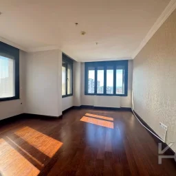Laci̇vertcadde Caddebostan Noter Sokak'ta 170m² 3+1