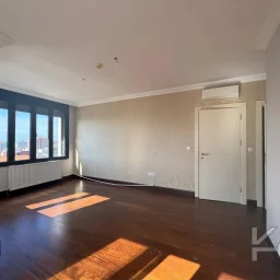 Laci̇vertcadde Caddebostan Noter Sokak'ta 170m² 3+1
