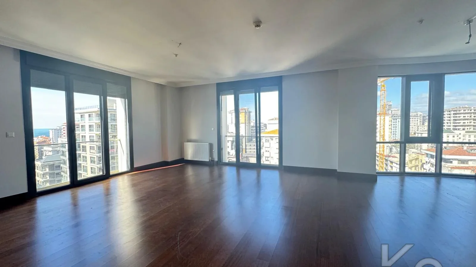 Laci̇vertcadde Caddebostan Noter Sokak'ta 170m² 3+1