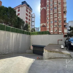 Laci̇vertcadde Caddebostan Noter Sokak'ta 170m² 3+1