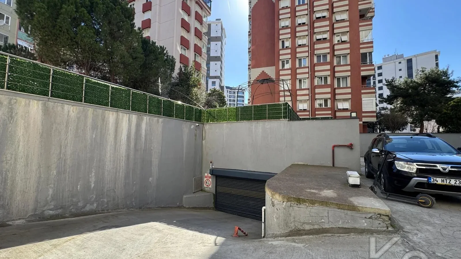 Laci̇vertcadde Caddebostan Noter Sokak'ta 170m² 3+1