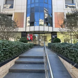 Laci̇vertcadde Caddebostan Noter Sokak'ta 170m² 3+1
