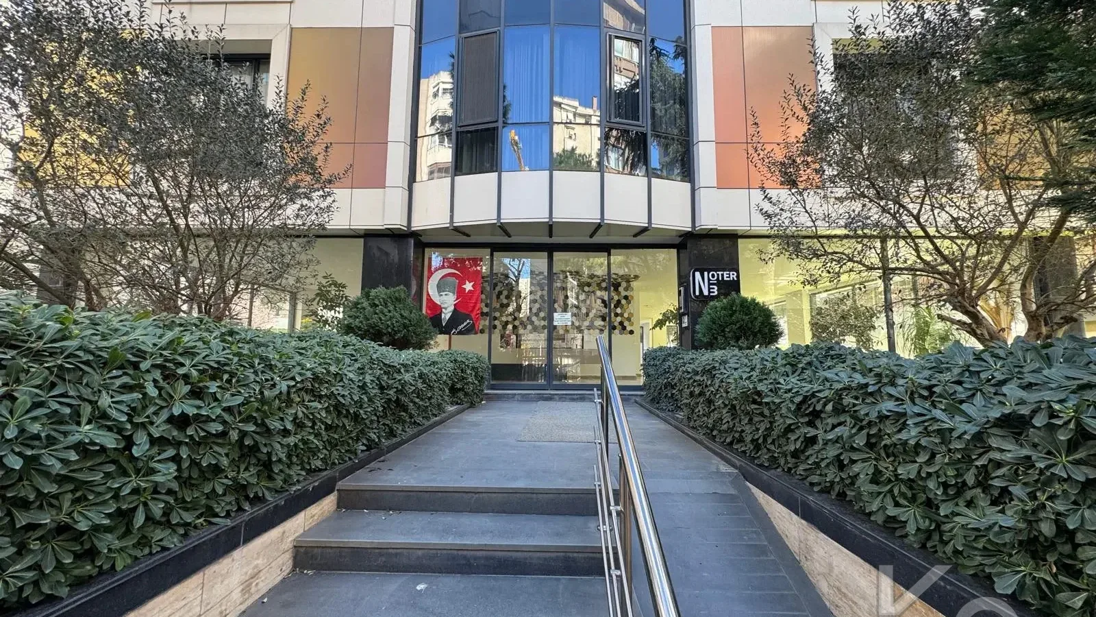 Laci̇vertcadde Caddebostan Noter Sokak'ta 170m² 3+1