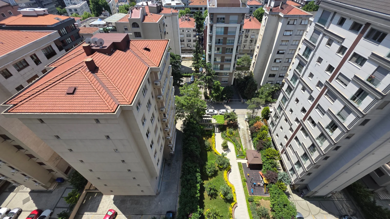 Academy Caddebostan Deniz Manzaralı Bahçeli 180 M2 4+1