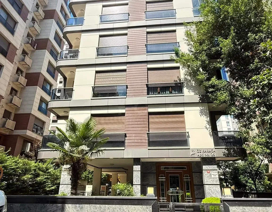 Academy Göztepe Taşınmaya Hazır Satılık 2+1