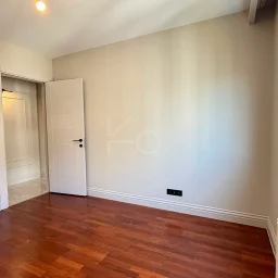 Academy Caddebostan  Bağdat Caddesi'ne 5.bina Satılık 4+1 Boş Daire