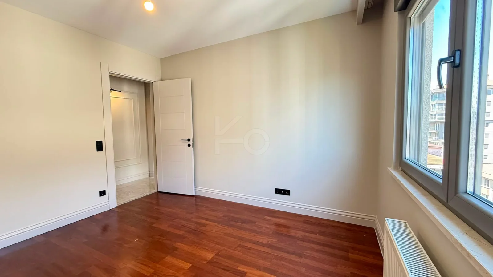 Academy Caddebostan  Bağdat Caddesi'ne 5.bina Satılık 4+1 Boş Daire