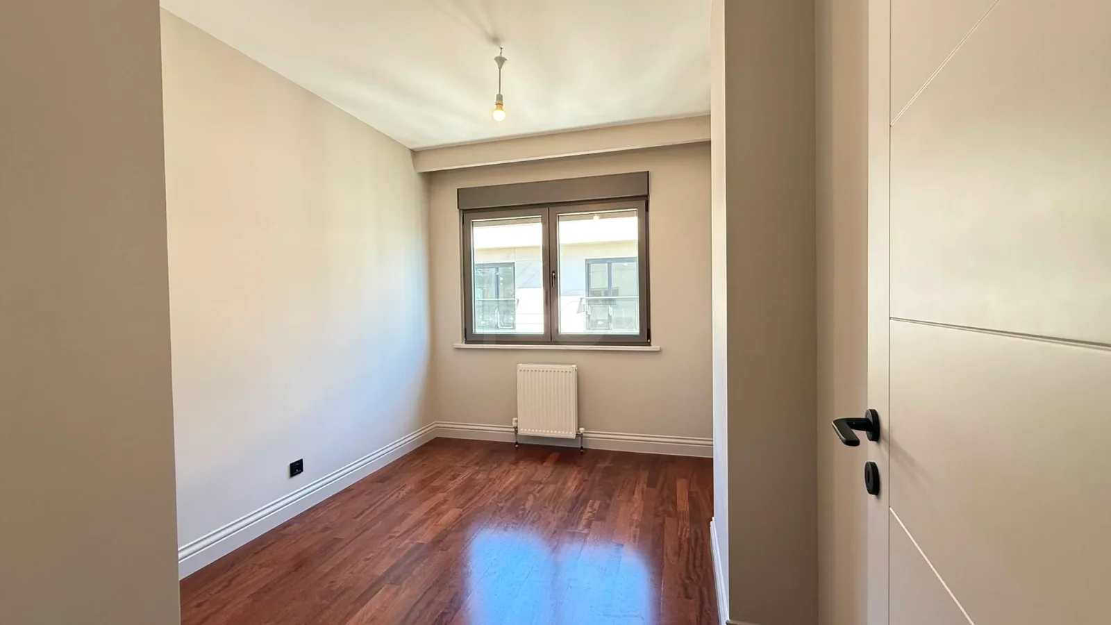Academy Caddebostan  Bağdat Caddesi'ne 5.bina Satılık 4+1 Boş Daire